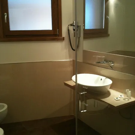 Trattoria Ai Tre Amici 호텔 모르테글리아노