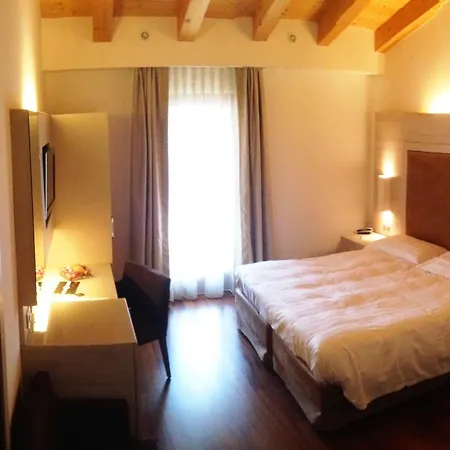 Hotel Trattoria Ai Tre Amici 3*